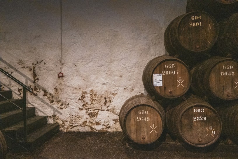 Sieben Fässer Wein...